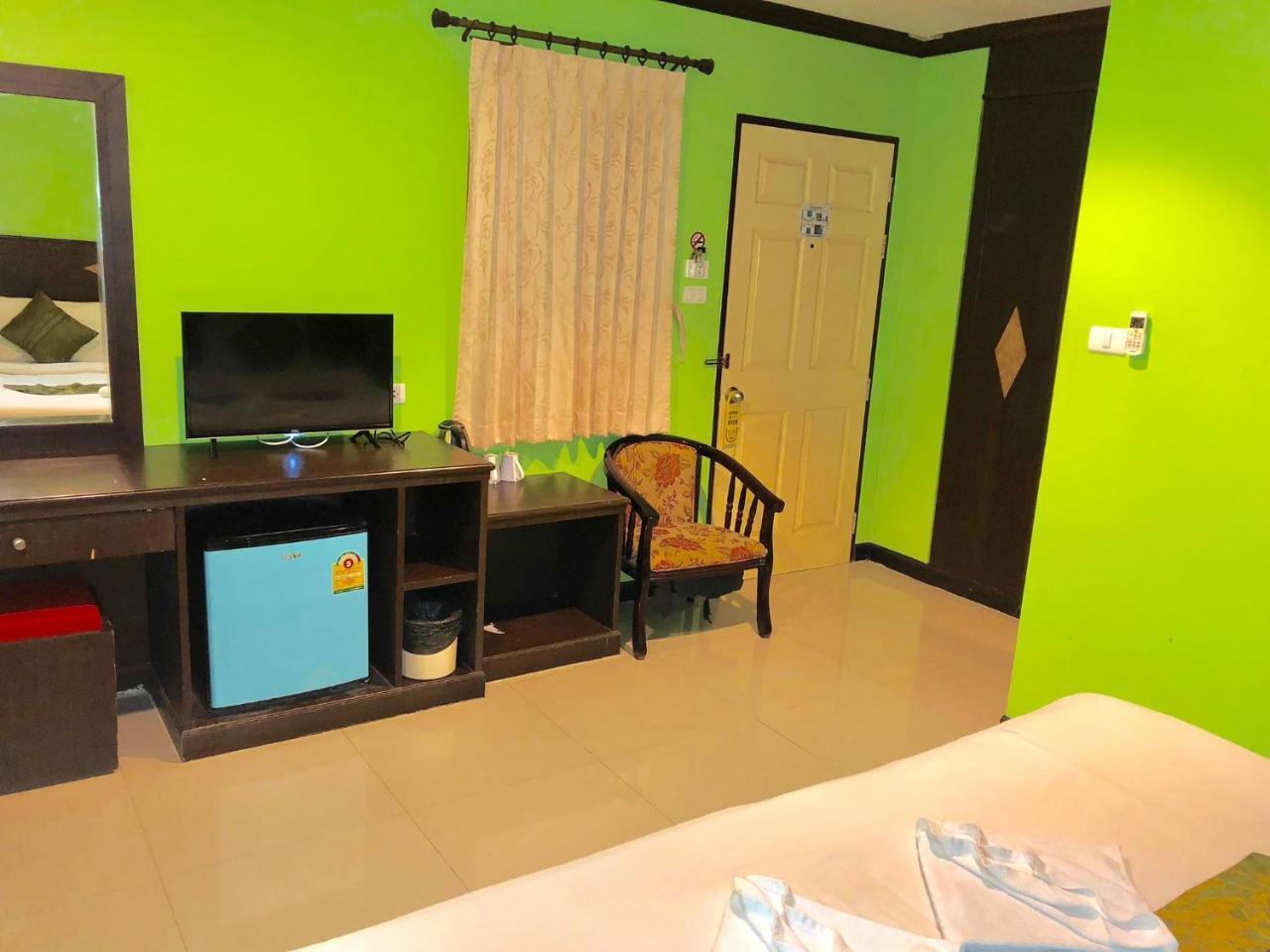 Hollywood Hotell Patong