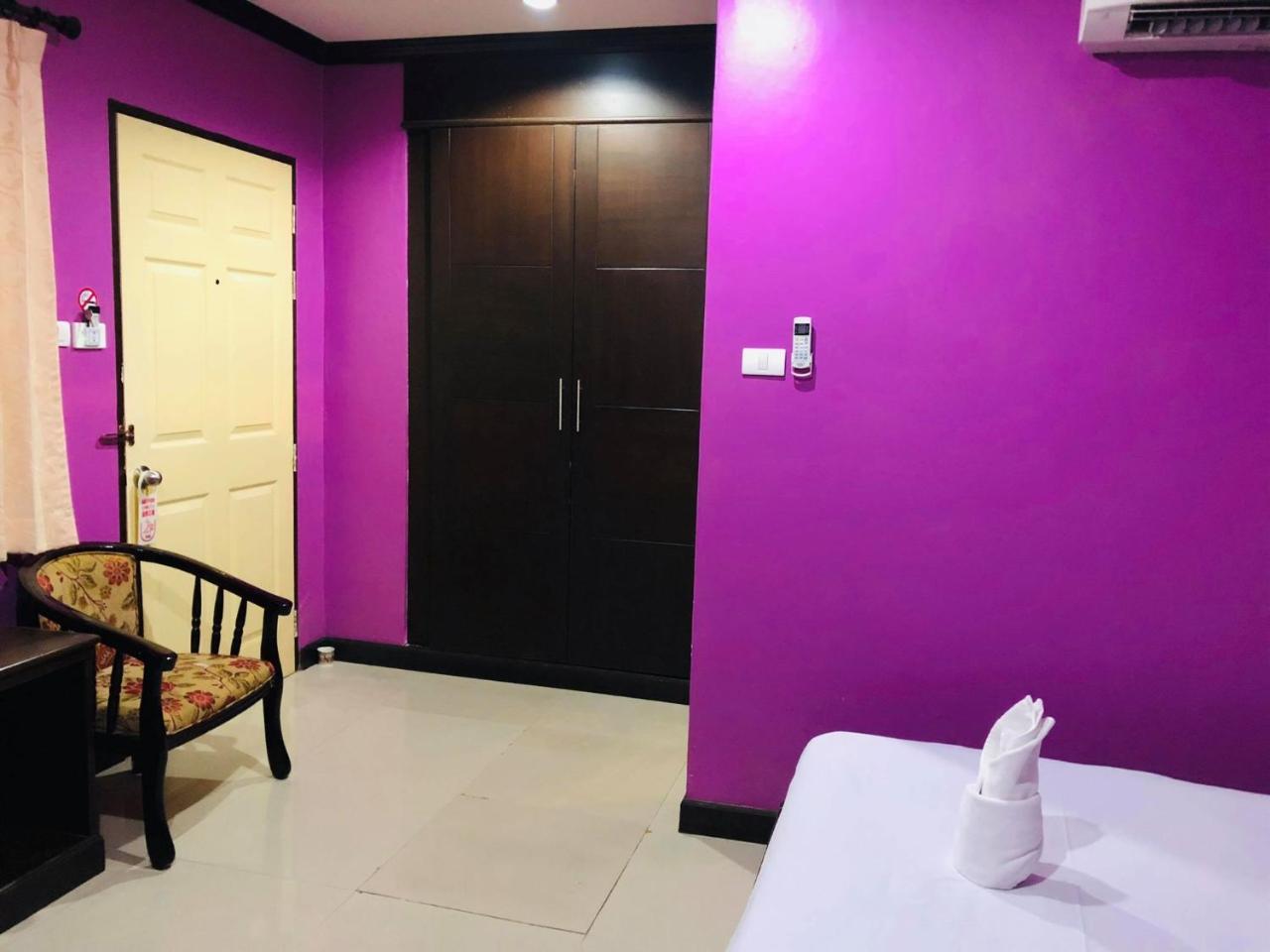 Hotell Hollywood Patong